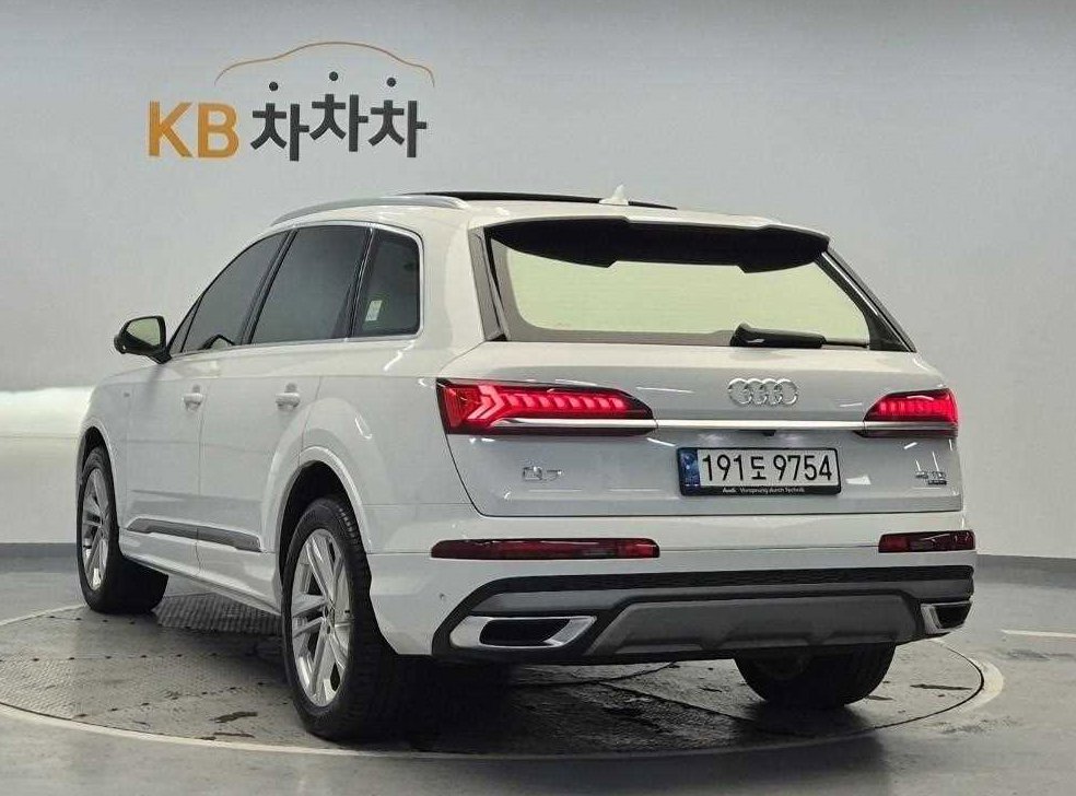 아우디 Q7 45 TDI 콰트로 프리미엄 사진 2