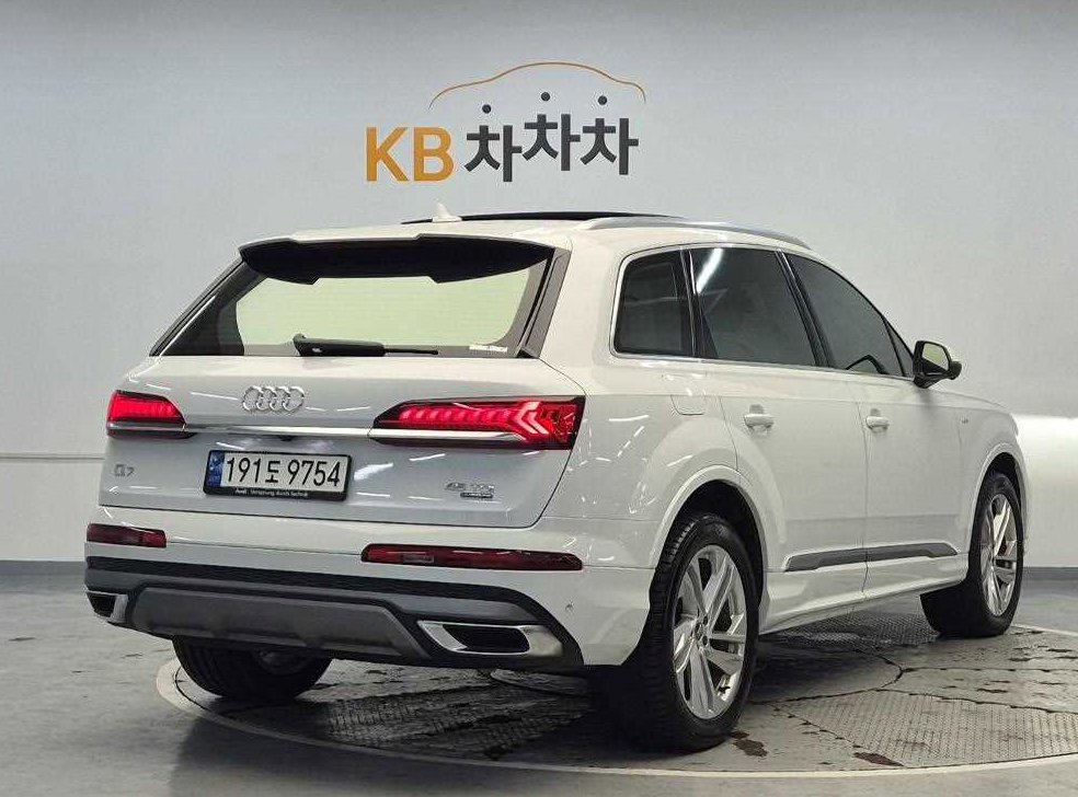 아우디 Q7 45 TDI 콰트로 프리미엄 사진 3