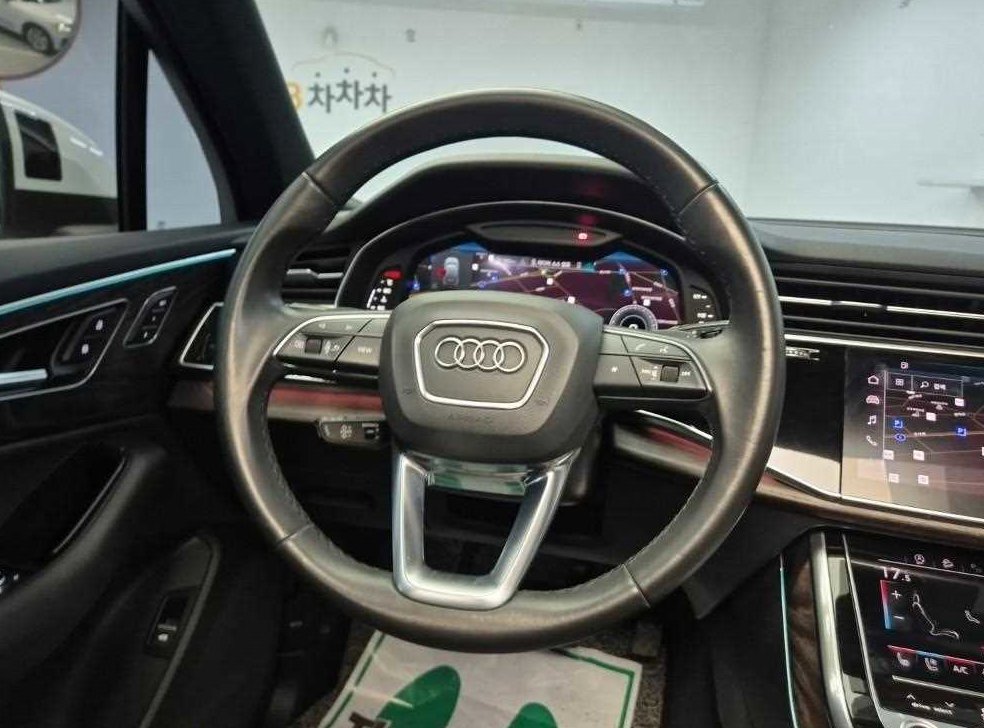 아우디 Q7 45 TDI 콰트로 프리미엄 사진 9