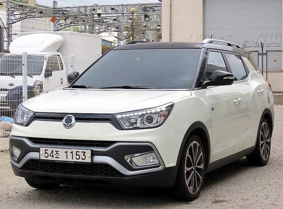 KG모빌리티(쌍용)  티볼리 4WD 디젤 1.6 RX 사진 2
