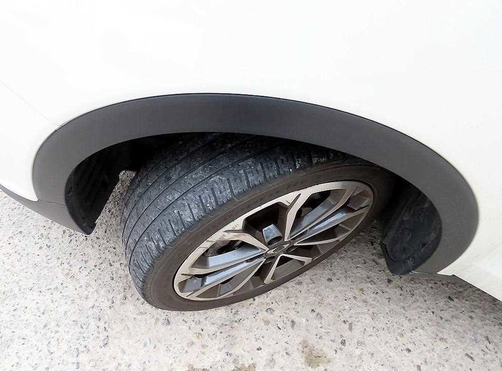 KG모빌리티(쌍용)  티볼리 4WD 디젤 1.6 RX 사진 20