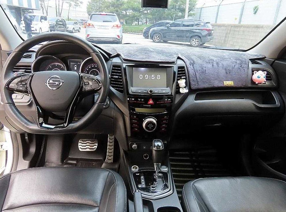 KG모빌리티(쌍용)  티볼리 4WD 디젤 1.6 RX 사진 7