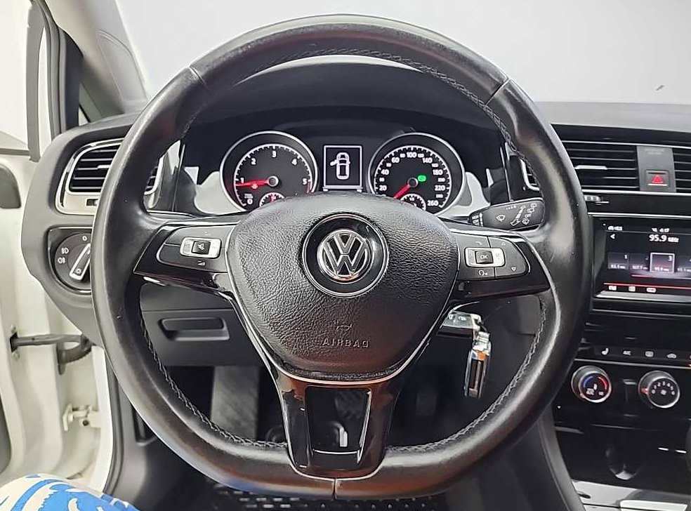 폭스바겐 골프 1.6 TDI 사진 9