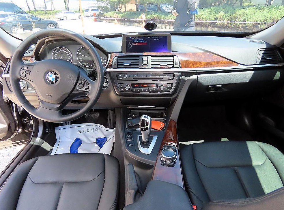 BMW 그란투리스모 GT 320D xDrive 사진 7