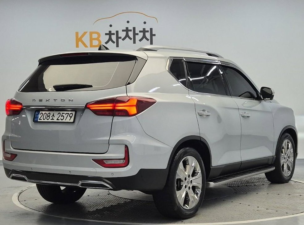 KG모빌리티(쌍용)  렉스턴 디젤 2.2 4WD 마스터 사진 3