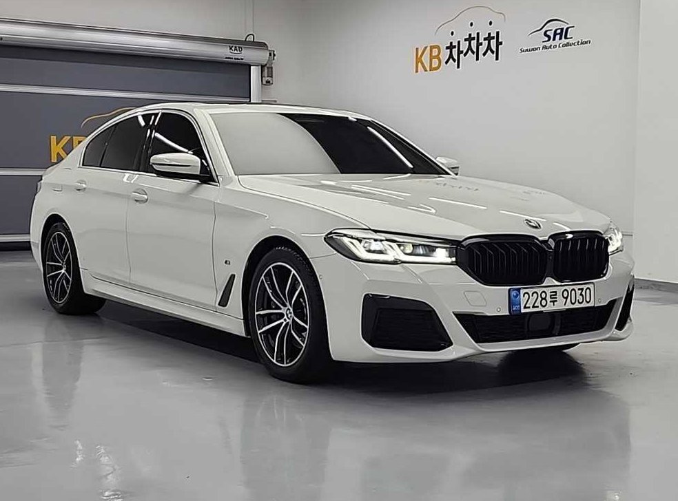 BMW 5시리즈 523d M 스포츠 사진 5
