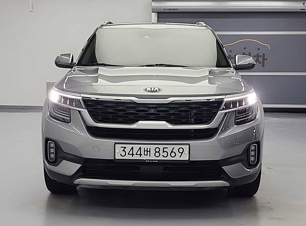 기아 셀토스 가솔린 1.6 터보 4WD 사진 2