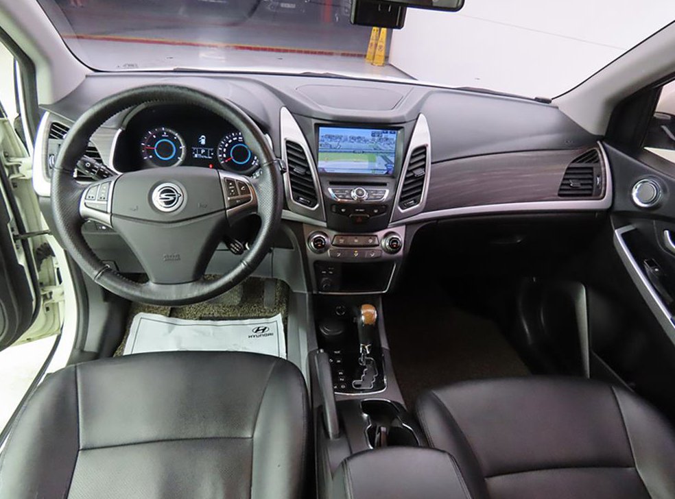 KG모빌리티(쌍용)  코란도 2WD 2.2 RX 사진 7