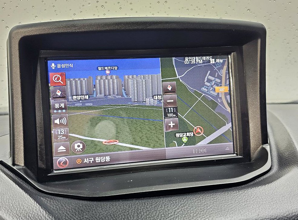KG모빌리티(쌍용)  코란도 2WD 2.0 CVT 사진 16
