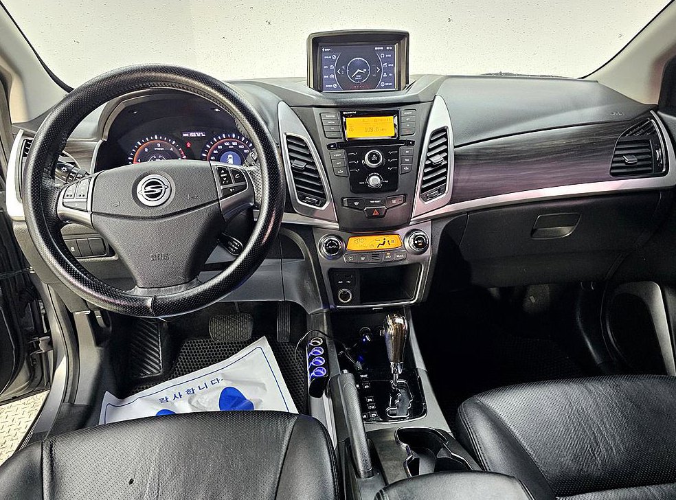 KG모빌리티(쌍용)  코란도 2WD 2.0 CVT 사진 5
