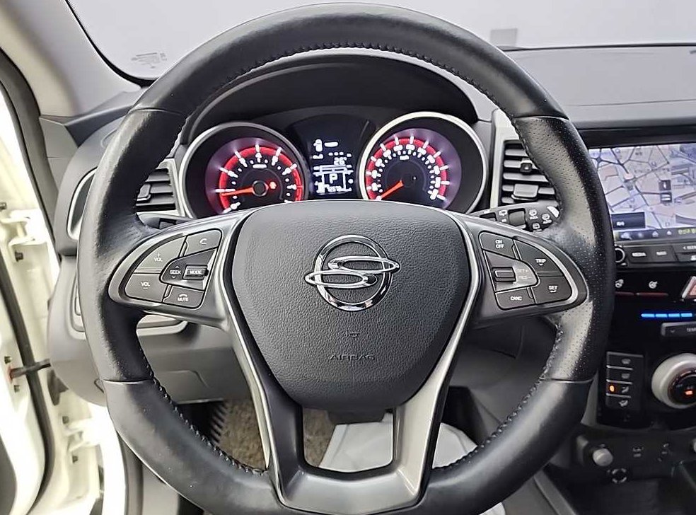 KG모빌리티(쌍용)  티볼리 2WD 가솔린 VX 사진 9