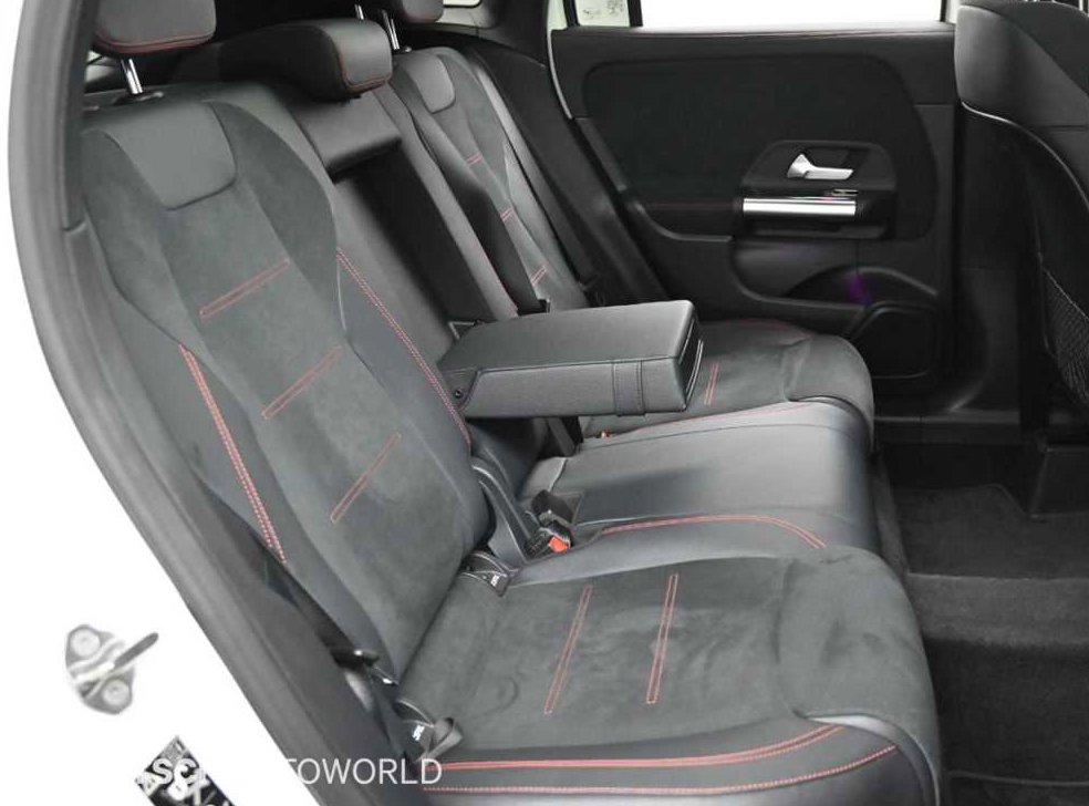벤츠 GLA 클래스 GLA250 4MATIC 사진 12