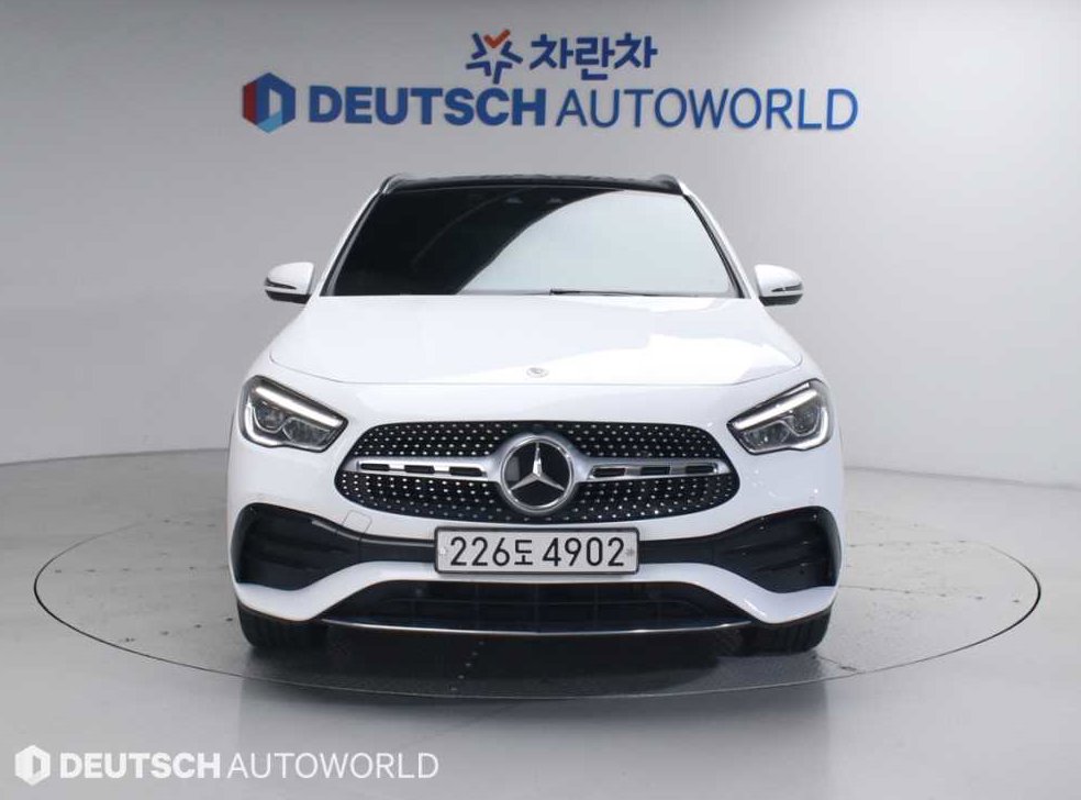 벤츠 GLA 클래스 GLA250 4MATIC 사진 3