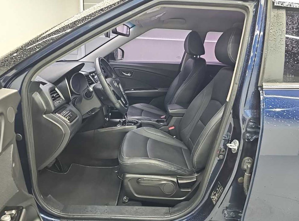 KG모빌리티(쌍용)  티볼리 가솔린 2WD 1.6 VX 사진 11