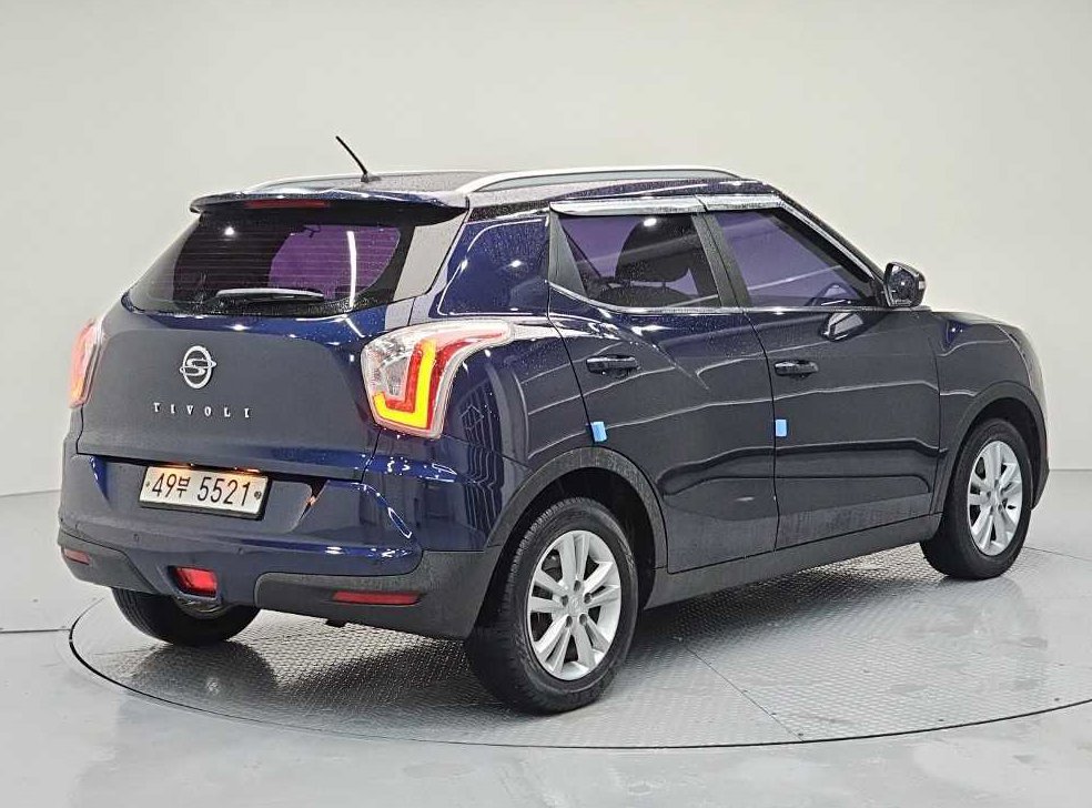 KG모빌리티(쌍용)  티볼리 가솔린 2WD 1.6 VX 사진 4