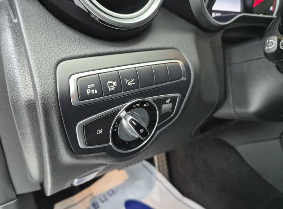 벤츠 GLC 클래스 GLC 250 d 4MATIC 사진 10