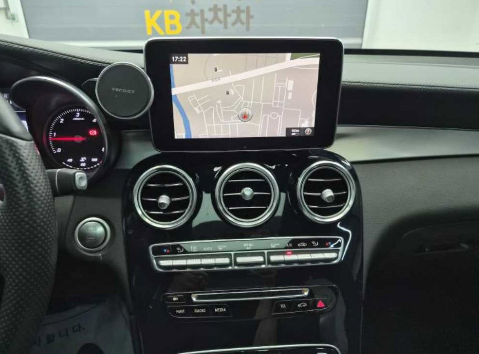 벤츠 GLC 클래스 GLC 250 d 4MATIC 사진 11