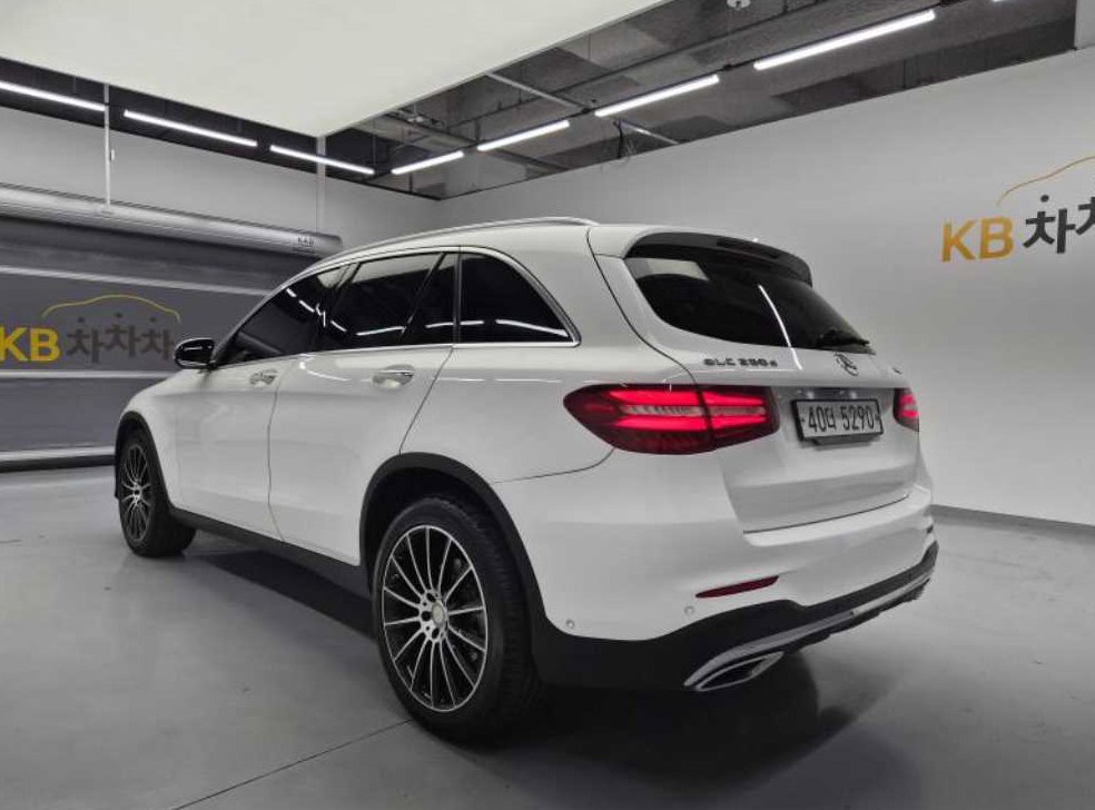 벤츠 GLC 클래스 GLC 250 d 4MATIC 사진 2