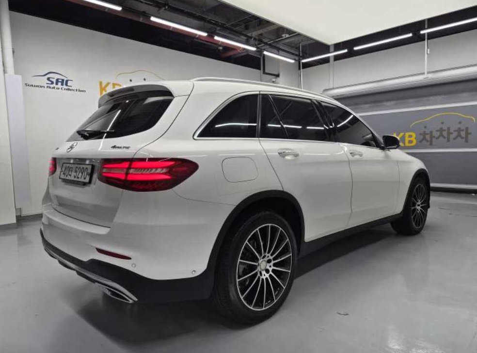 벤츠 GLC 클래스 GLC 250 d 4MATIC 사진 4