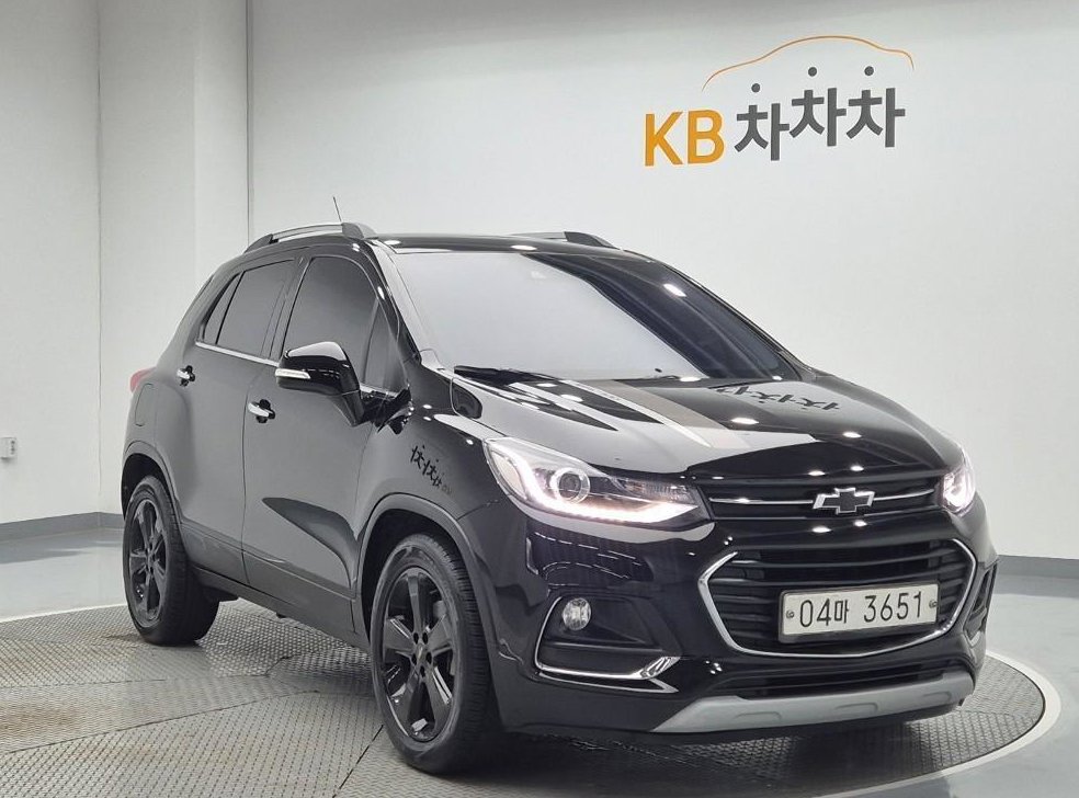 쉐보레 트랙스 가솔린 1.4 퍼펙트 블랙 사진 2