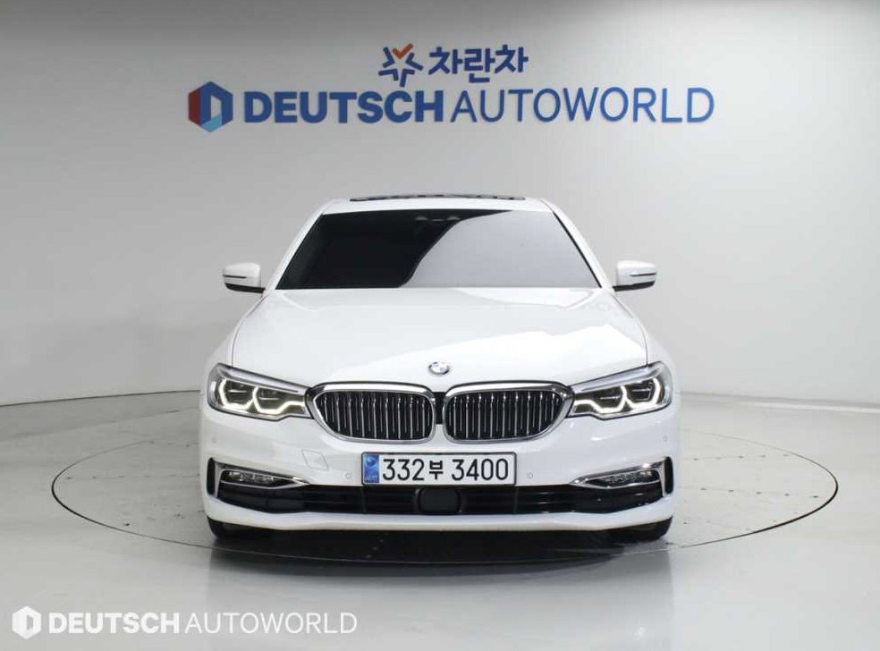 BMW 5시리즈 520d 럭셔리 스페셜 에디션 사진 3