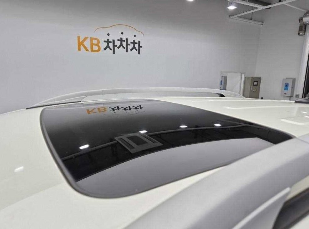 KG모빌리티(쌍용)  코란도 2WD 2.0 RX 사진 13