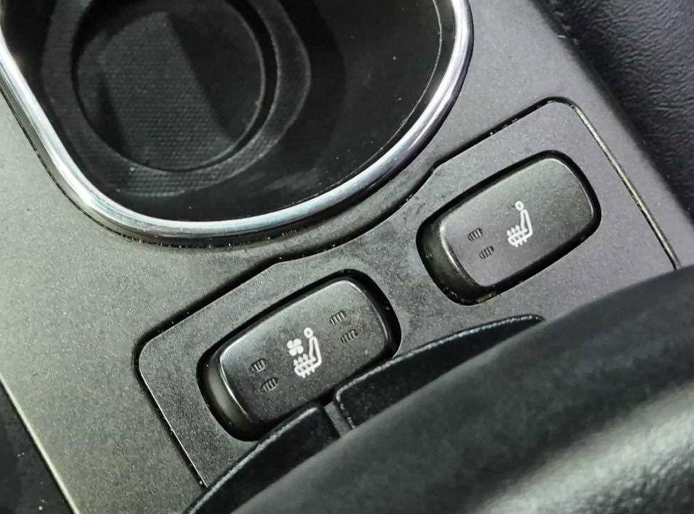 KG모빌리티(쌍용)  코란도 2WD 2.0 RX 사진 18