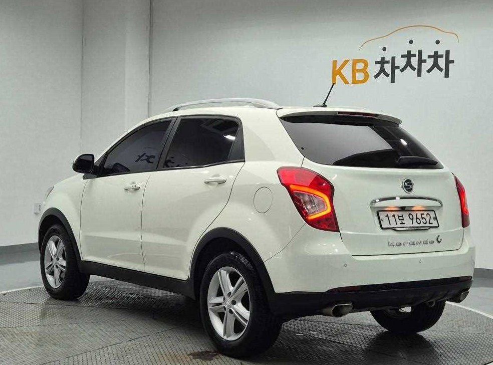 KG모빌리티(쌍용)  코란도 2WD 2.0 RX 사진 2