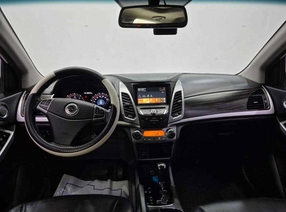 KG모빌리티(쌍용)  코란도 2WD 2.0 RX 사진 7