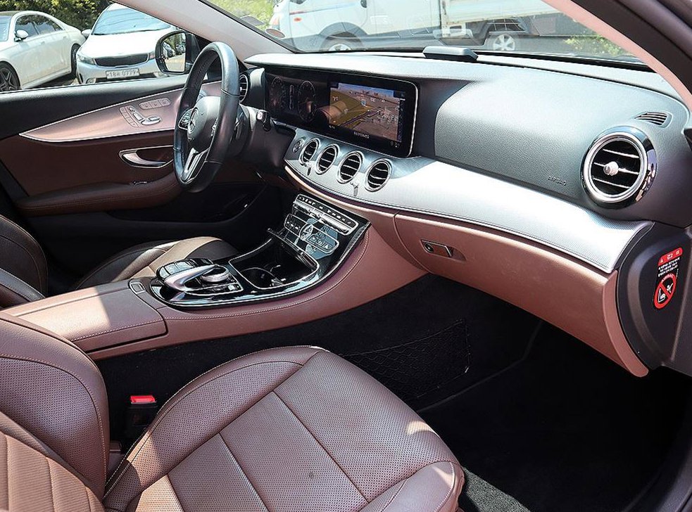 벤츠 E 클래스 E300 AMG LINE 사진 13
