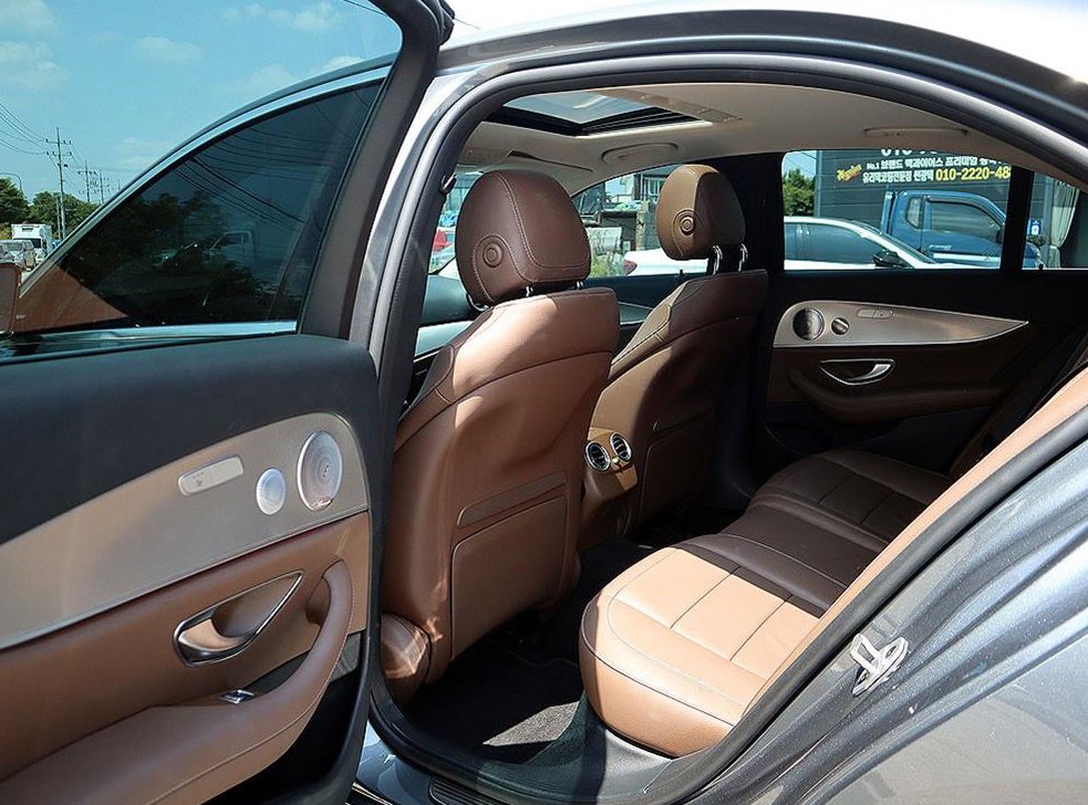 벤츠 E 클래스 E300 AMG LINE 사진 7