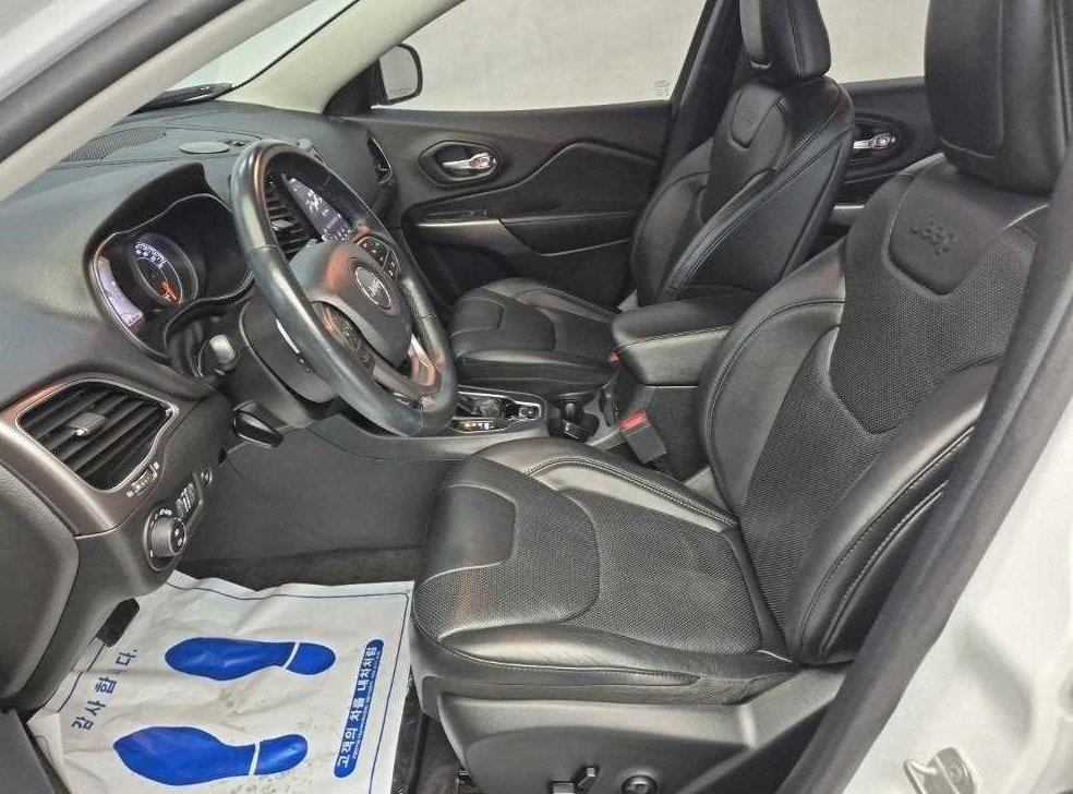 지프 체로키 2.4 리미티드 AWD 사진 11