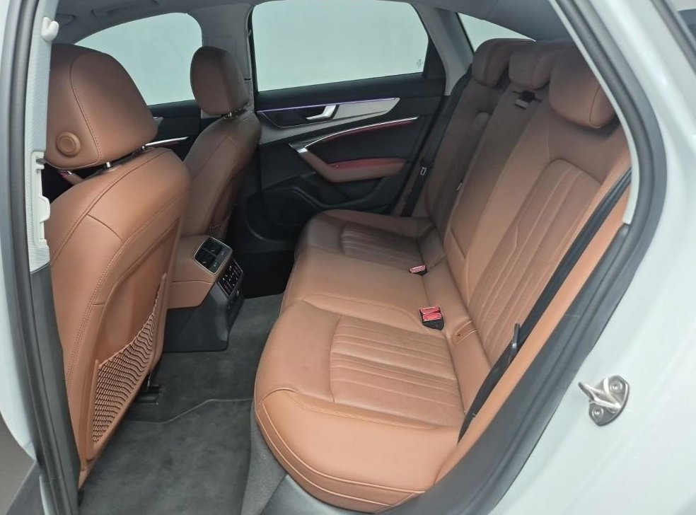 아우디 A6 40 TDI 사진 12