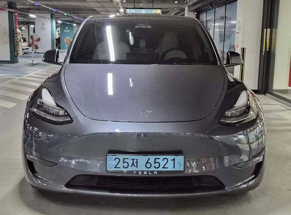 테슬라 모델 Y 롱 레인지 사진 2