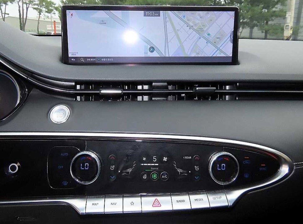 제네시스 GV70 2.2 디젤 2WD 사진 13