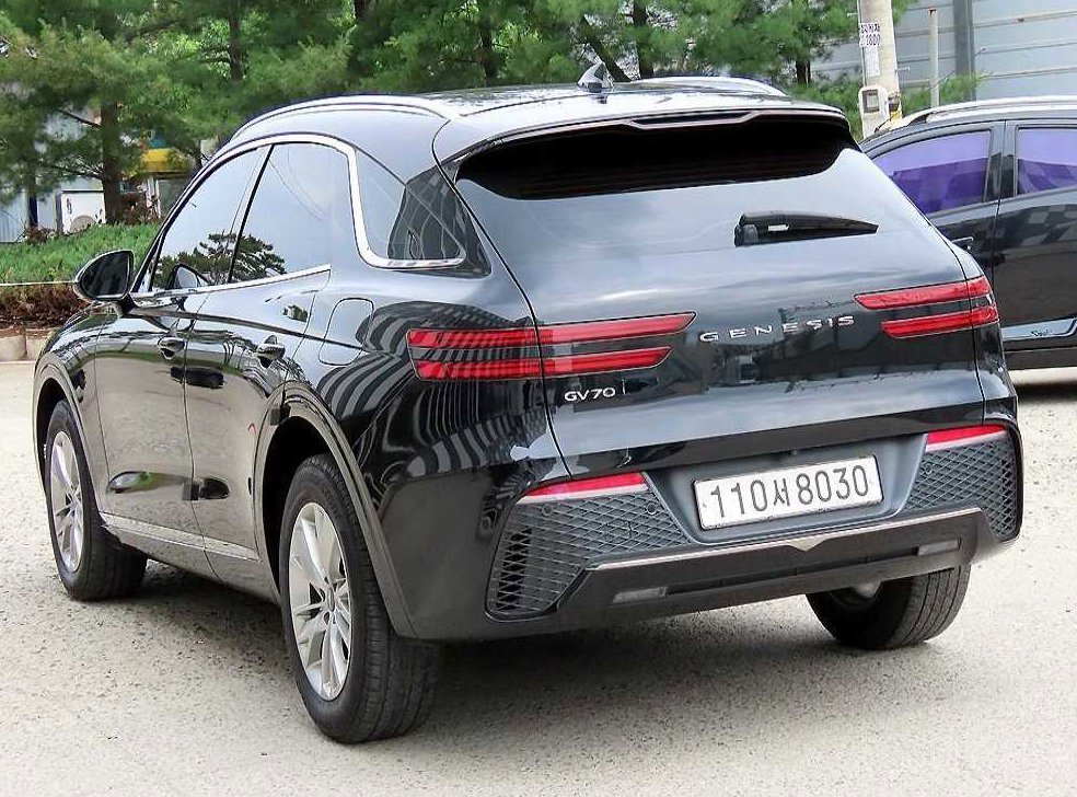 제네시스 GV70 2.2 디젤 2WD 사진 3