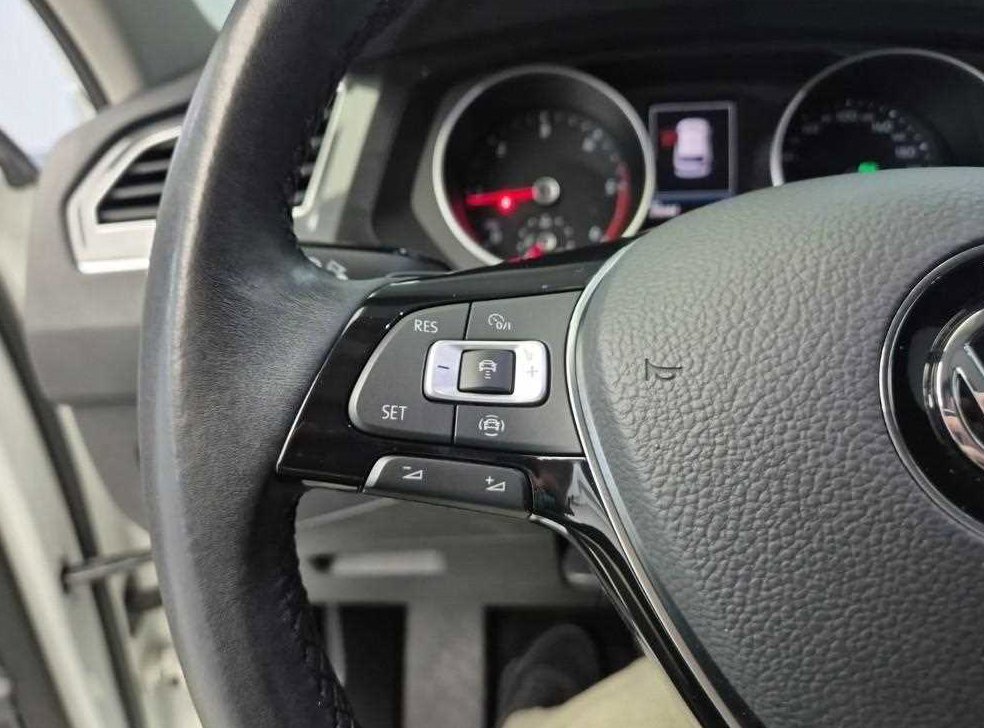 폭스바겐 티구안 2.0 TDI 프레스티지 사진 16
