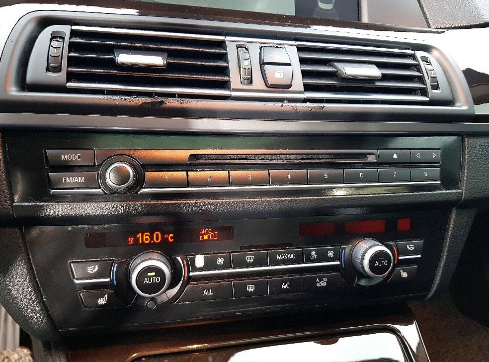 BMW 5시리즈 528i xDrive 사진 11