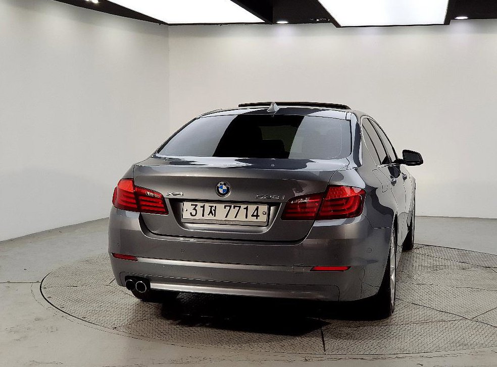 BMW 5시리즈 528i xDrive 사진 3