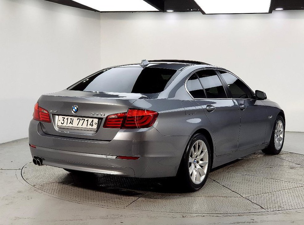 BMW 5시리즈 528i xDrive 사진 4