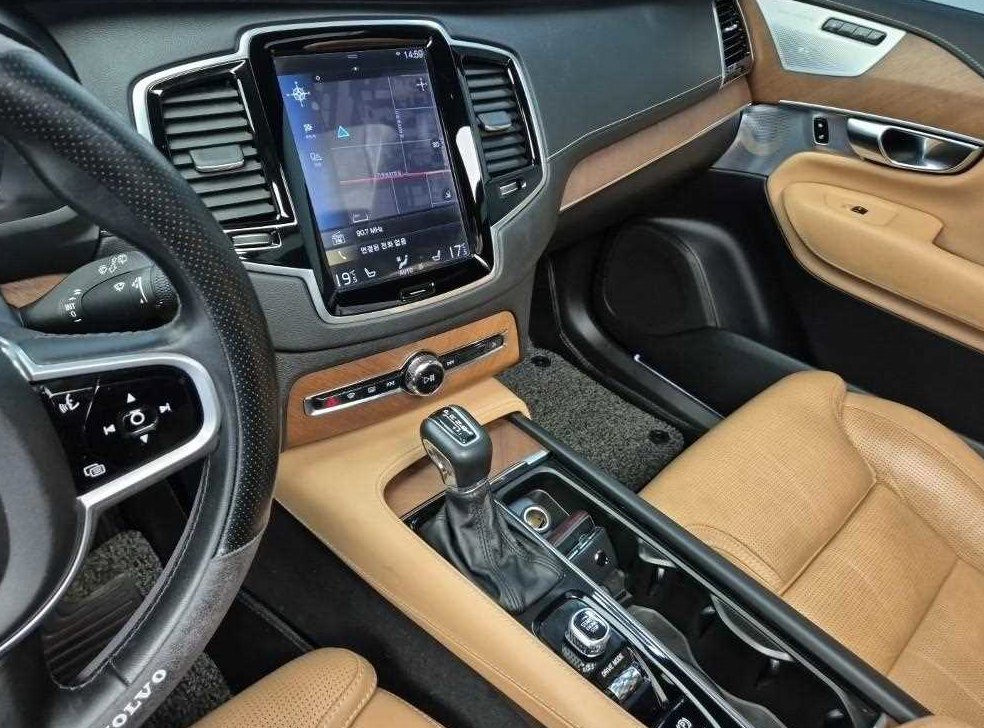 볼보 XC90 2.0 T6 AWD 사진 10