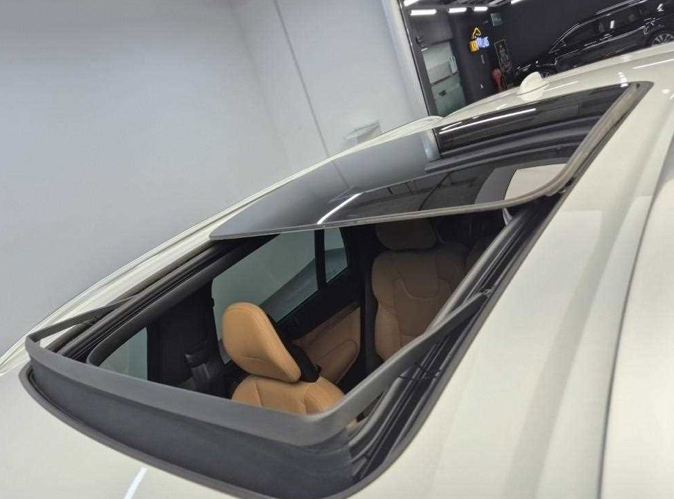 볼보 XC90 2.0 T6 AWD 사진 13