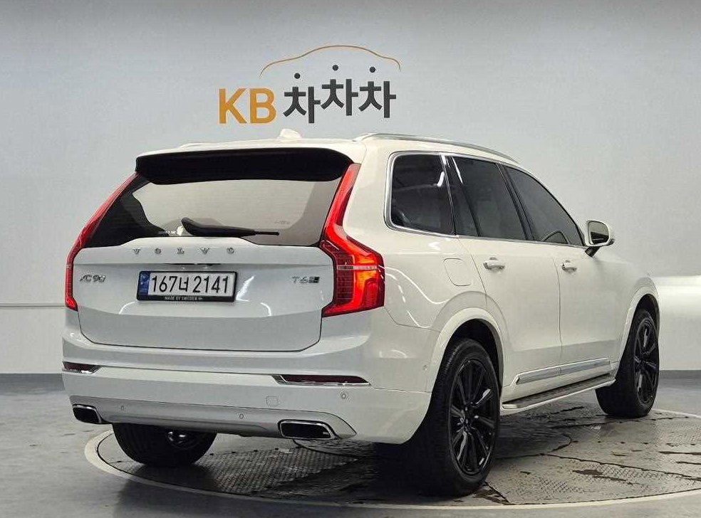 볼보 XC90 2.0 T6 AWD 사진 3