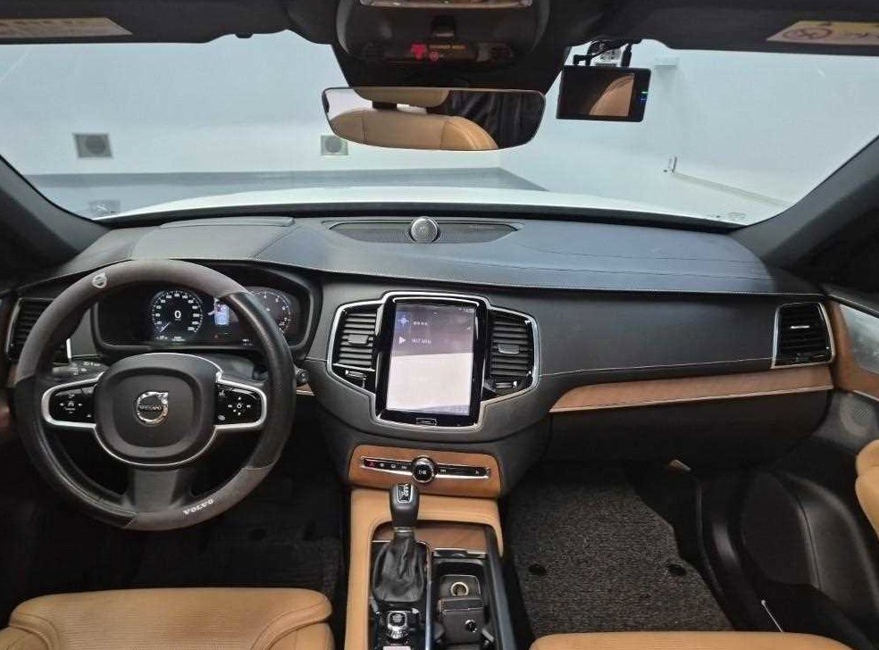 볼보 XC90 2.0 T6 AWD 사진 7