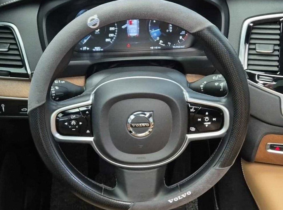 볼보 XC90 2.0 T6 AWD 사진 9