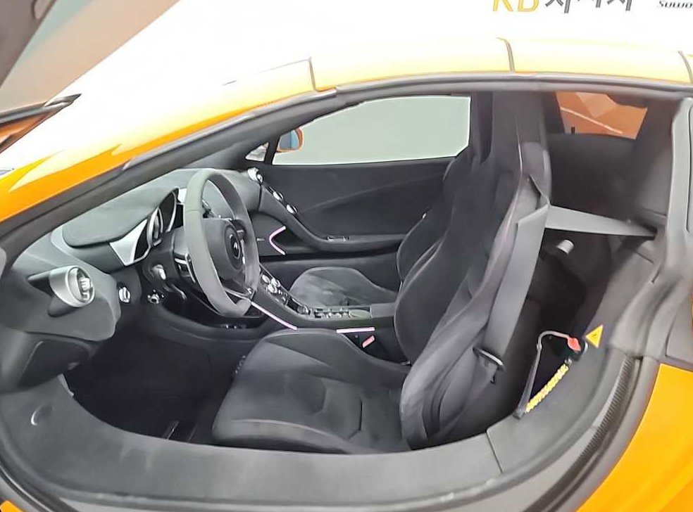 맥라렌 650S 3.8 스파이더 사진 11