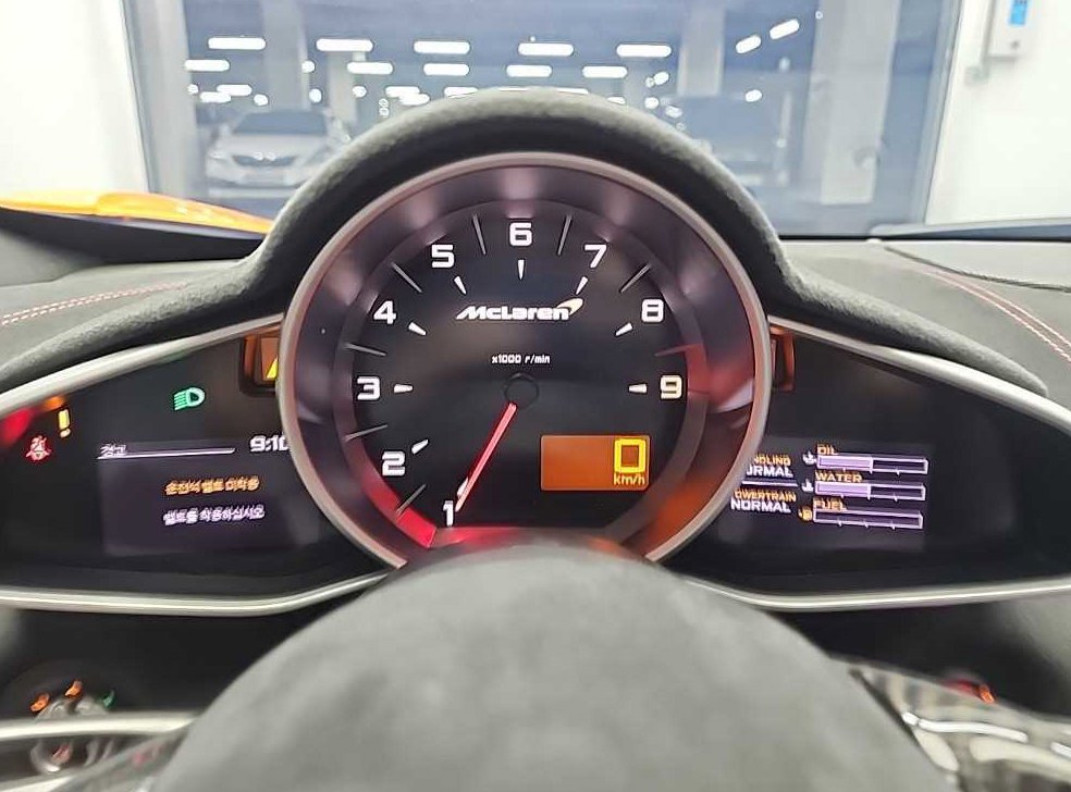 맥라렌 650S 3.8 스파이더 사진 6