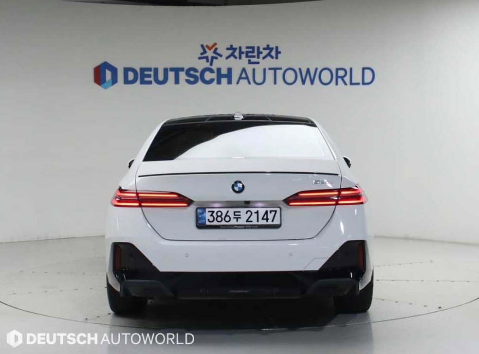BMW 5시리즈 520i 사진 3