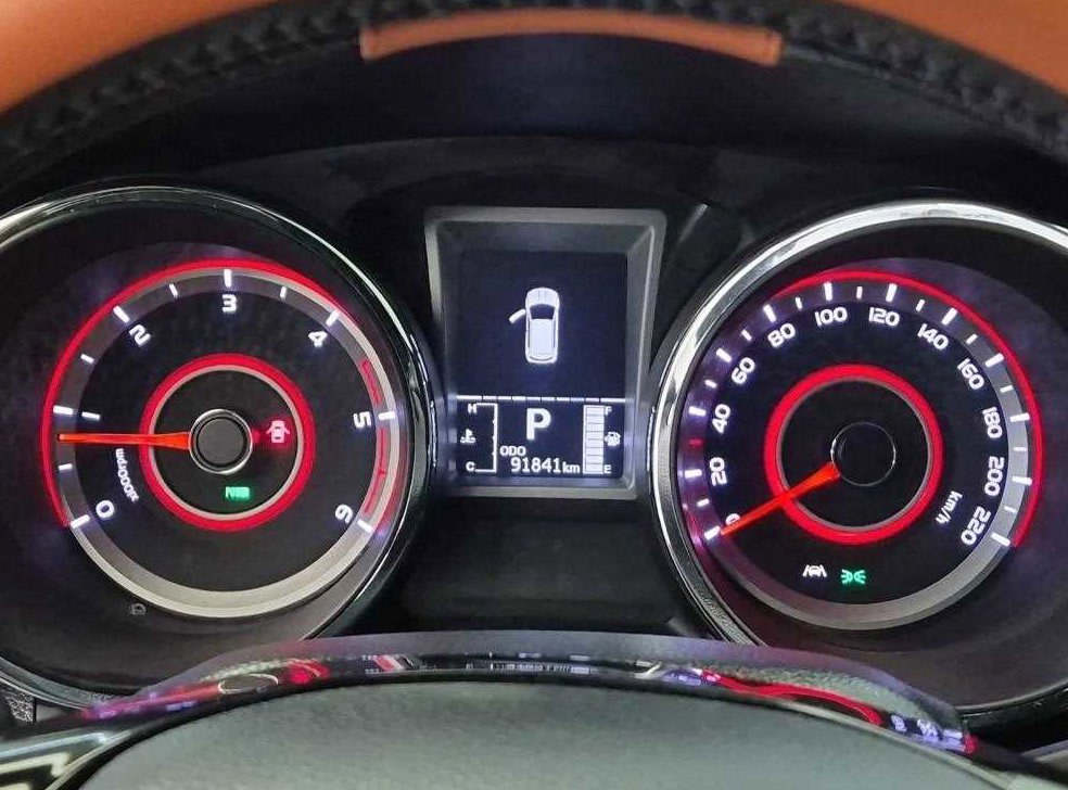 KG모빌리티(쌍용)  티볼리 디젤 2WD 1.6 LX 사진 6
