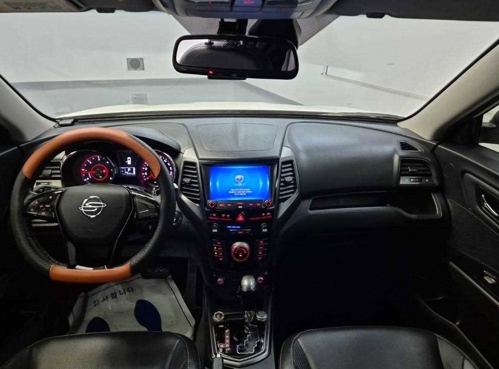 KG모빌리티(쌍용)  티볼리 디젤 2WD 1.6 LX 사진 7